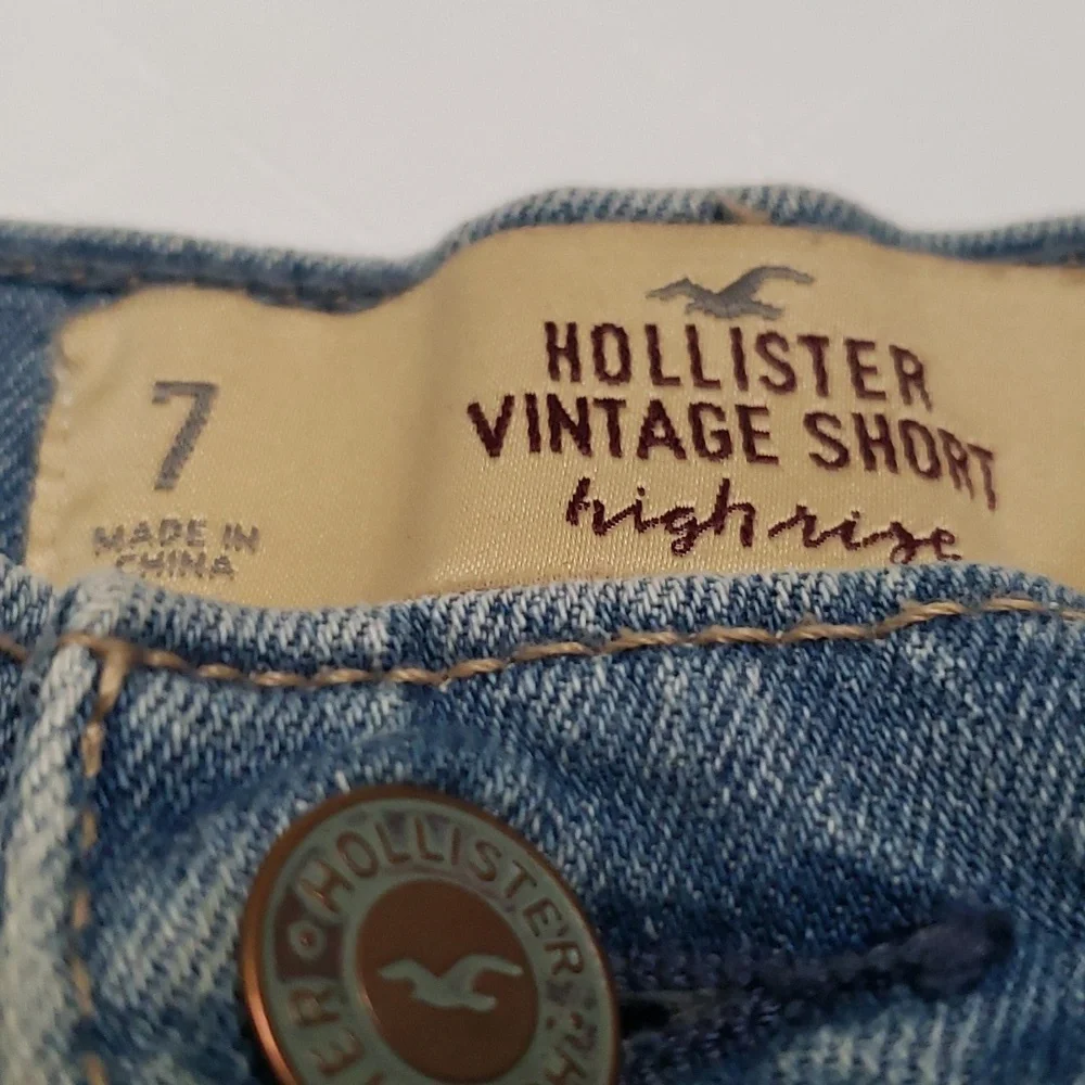 Hollister Vintage Short High-Rise Light Wash 7 w28